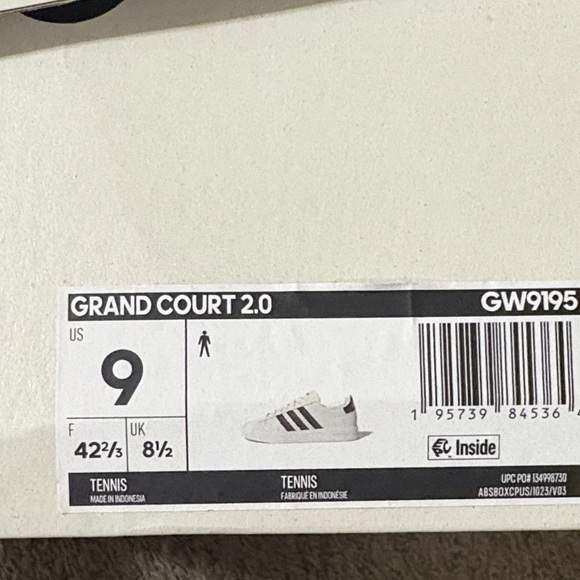 Adidas Classic White and Black Shoes - Picture 11 of 11